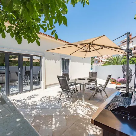Holiday home Casa Percan Premantura